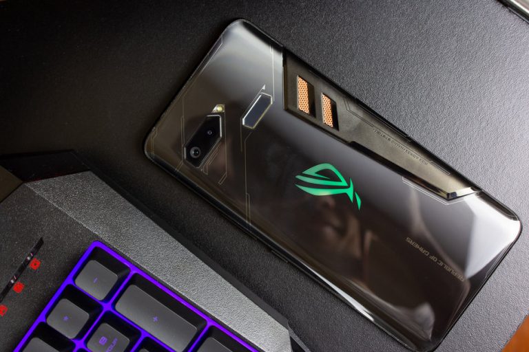 Yeni Asus ROG Phone için tarih belli oldu!
