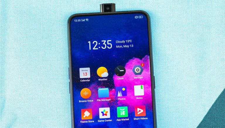Uygun fiyata açılabilir kamera: Realme X tanıtıldı!