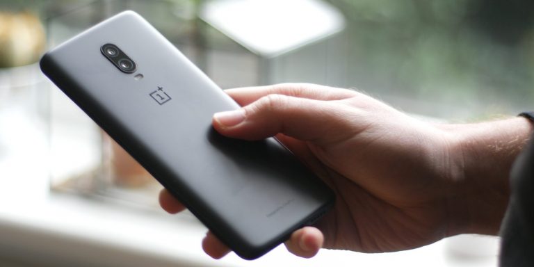 OnePlus 7 Pro ekranıyla dikkat çekecek