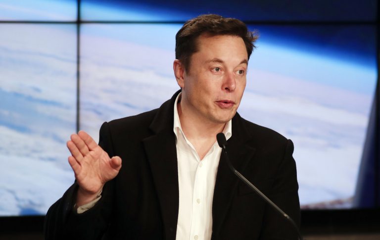Elon Musk Starlink için tarih verdi, geri sayım başladı