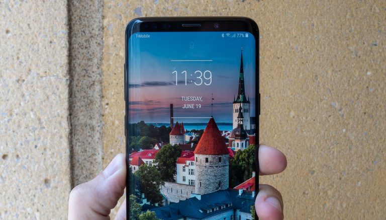 Galaxy S9 Plus farklı renkler ile alıcılarını bekliyor!