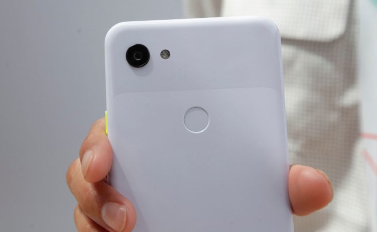 Google Pixel 3a parçalarına ayrıldı!