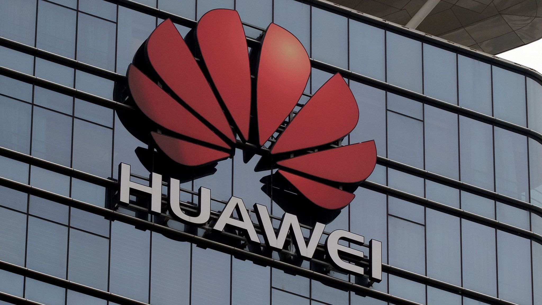 Huawei İngiltere’deki sızıntı iddialarına yanıt verdi!
