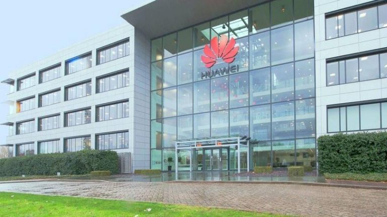 Huawei tarafında ilk olumsuz gelişme geldi!