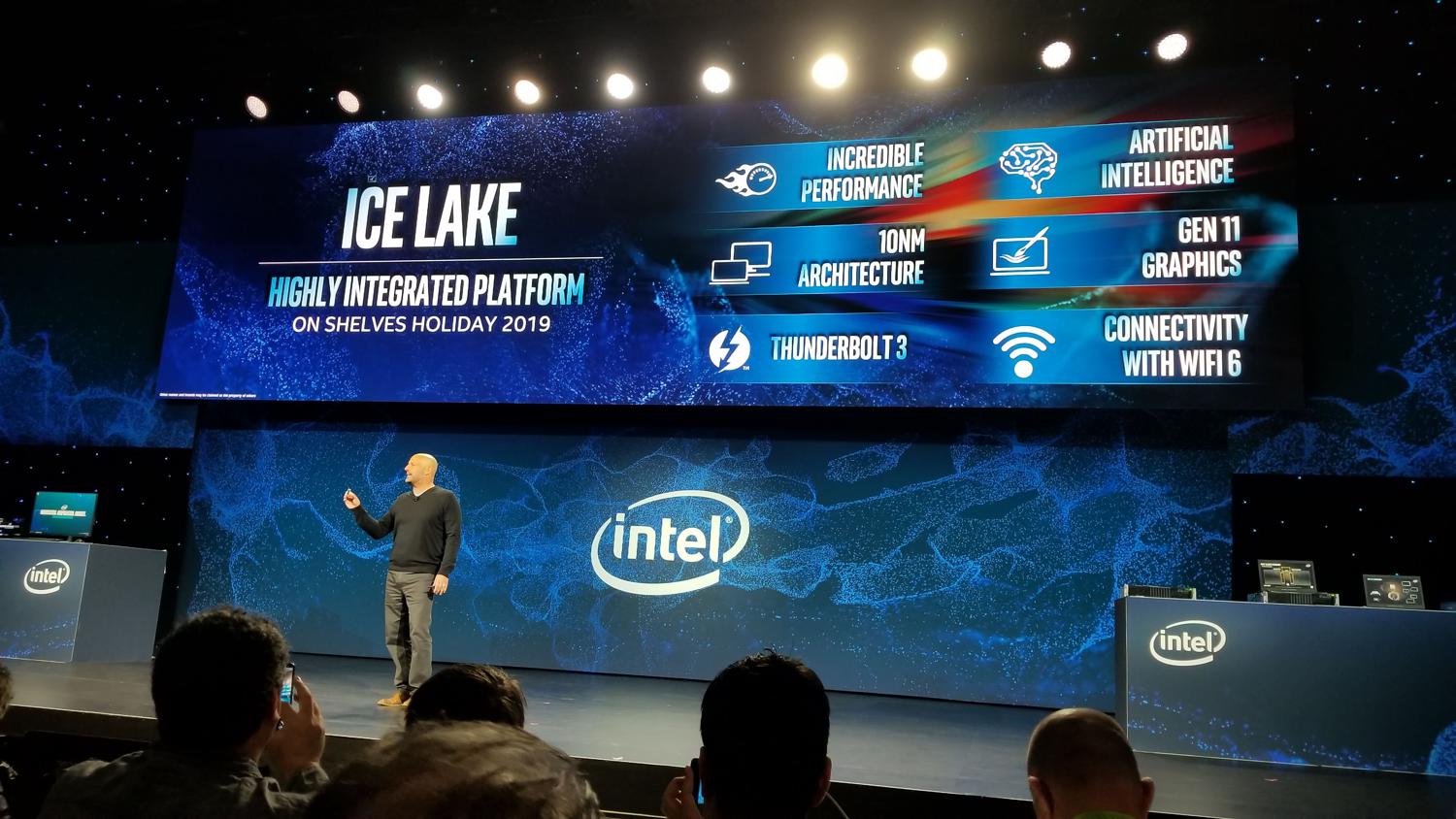 Intel 10nm işlemcilerini tanıttı