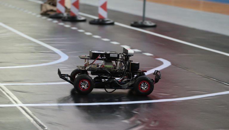 Türkiye’nin ilk mini otonom araç yarışması!