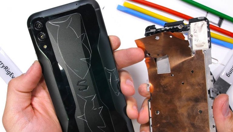 Xiaomi Black Shark 2 parçalarına ayrıldı!