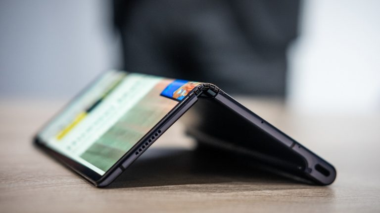 Huawei’den yeni katlanabilir telefon patenti!
