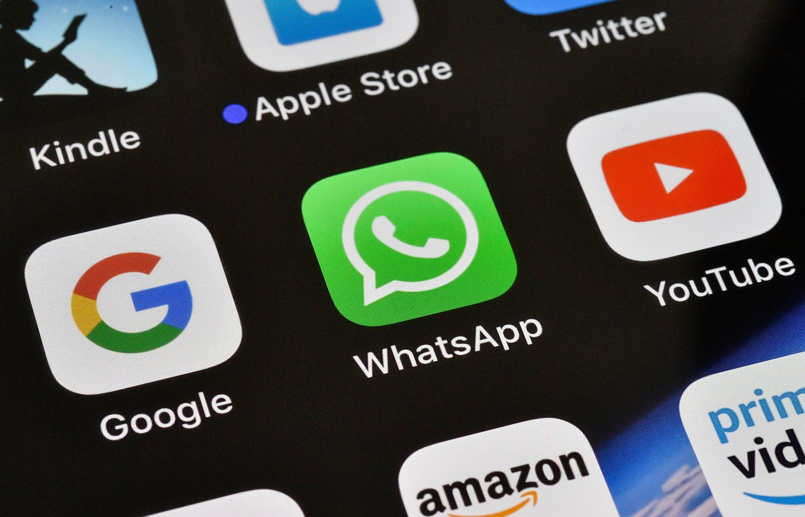 WhatsApp durumu için Facebook entegrasyonu geliyor