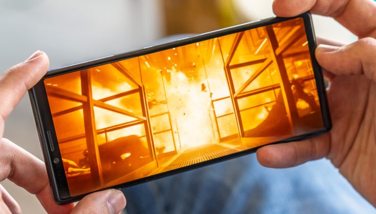 Sony’den bir ilk: 5K ekranlı Xperia 1R geliyor