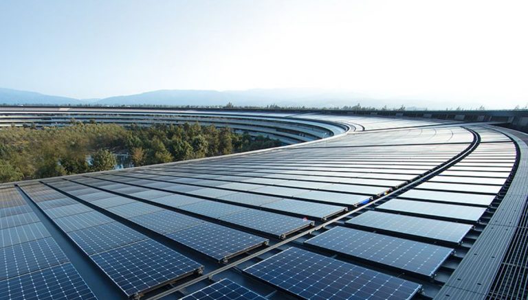 Apple yenilenebilir enerji konusunda rakip tanımıyor