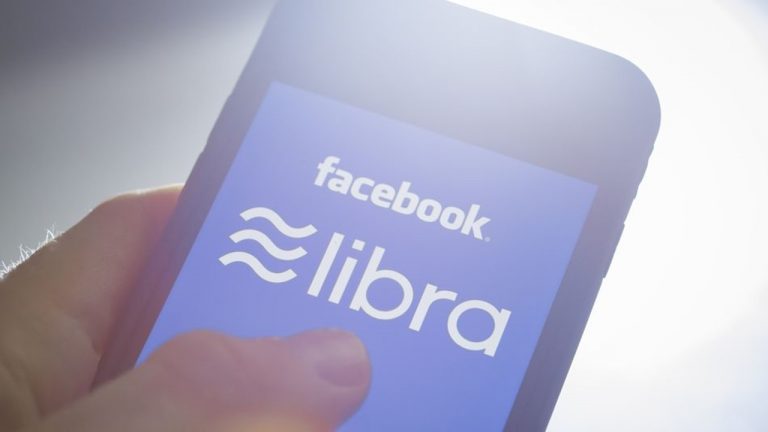 Facebook, sahte Libra satıcıları ile uğraşıyor