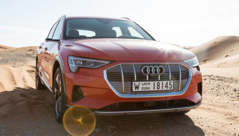 Audi E-Tron çarpışma testinden ödül ile ayrıldı!