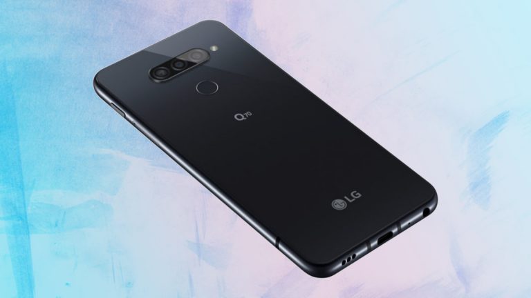 Delikli ekrana sahip LG Q70 tanıtıldı