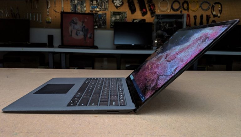 Microsoft’tan çift ekranlı Surface dizüstü geliyor
