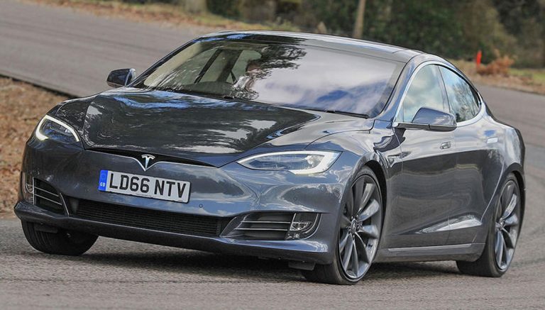 Tesla’dan hız tutkunlarını sevindiren güncelleme