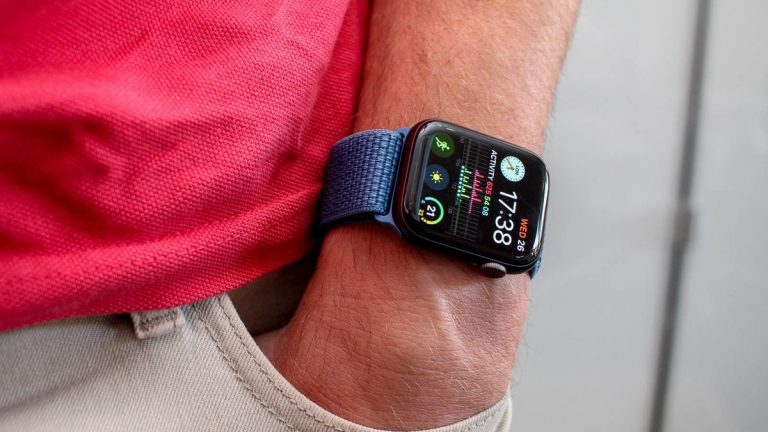 Yeni Apple Watch seramik kasa seçeneğiyle gelecek