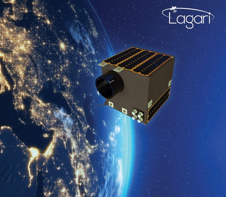 Yerli uydu Lagari için imzalar atıldı