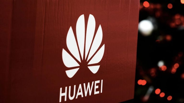 Huawei, el konulan ekipmanları için dava açtı