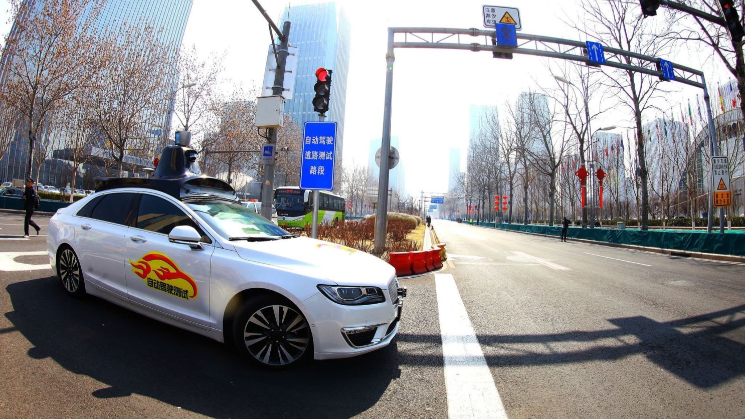 Çin’de insansız otomobillere plaka takıldı