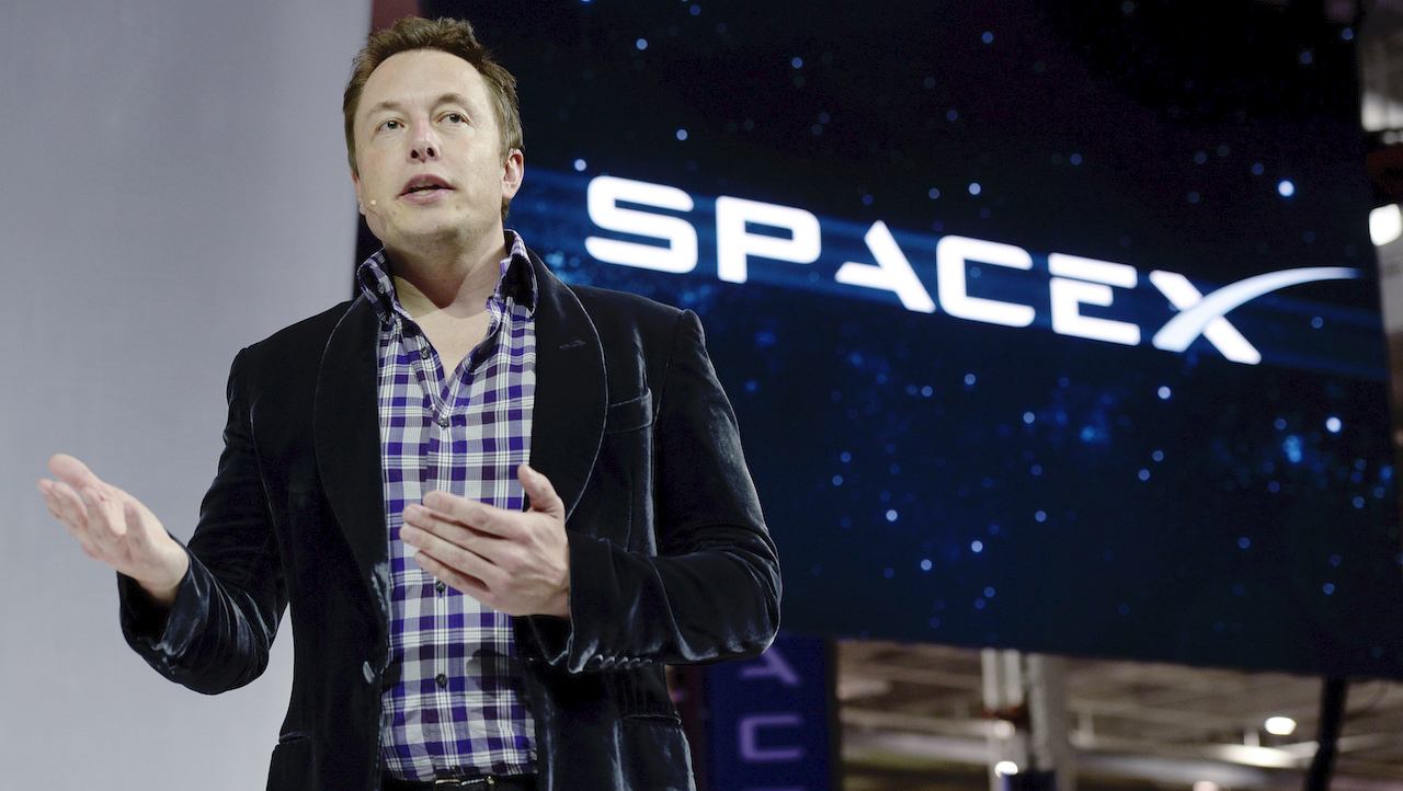 Elon Musk yeni SpaceX roketini tanıttı
