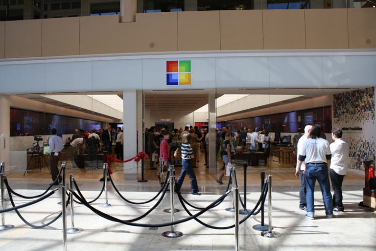 Microsoft, iPhone kullanıcılarına takas teklif etti