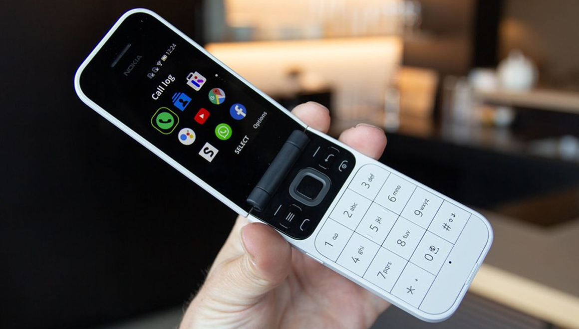 Efsane geri döndü: Nokia 2720 Flip tanıtıldı!