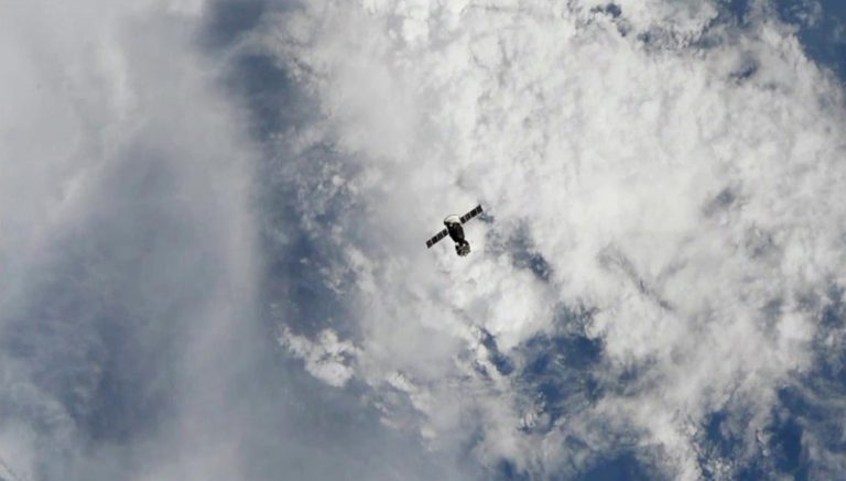 Pilotsuz uzay aracı dünyaya geri döndü