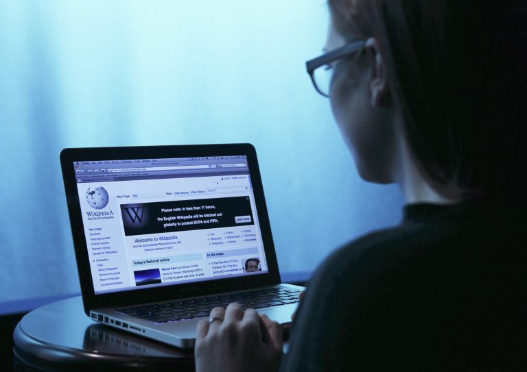 2 yıldır süren Wikipedia engeli görüşülecek!