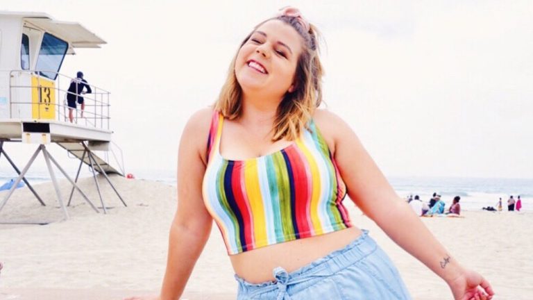 YouTube doğrulanmış rozetlerini kaldırmaya başladı