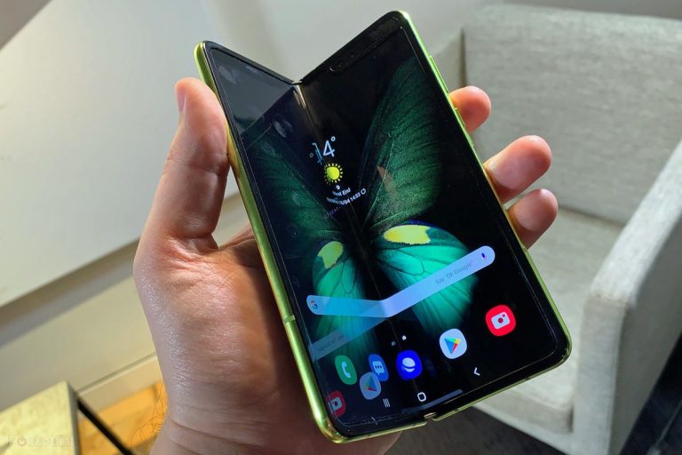 Galaxy Fold katlanma testi canlı yayında