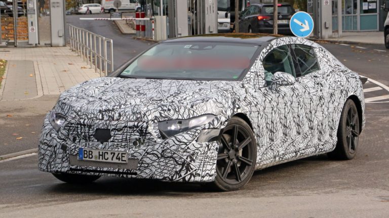 Mercedes’in en lüks elektrikli otomobili görüntülendi