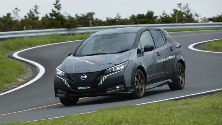 Nissan elektrikli Leaf modeli testlerine başladı