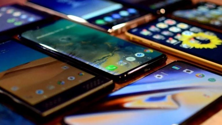 Telefon satışları düşüyor! Huawei’de yüzler gülüyor