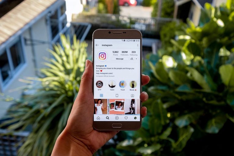 Instagram cinsiyetçi yaklaşım iddiası ile tepki çekti