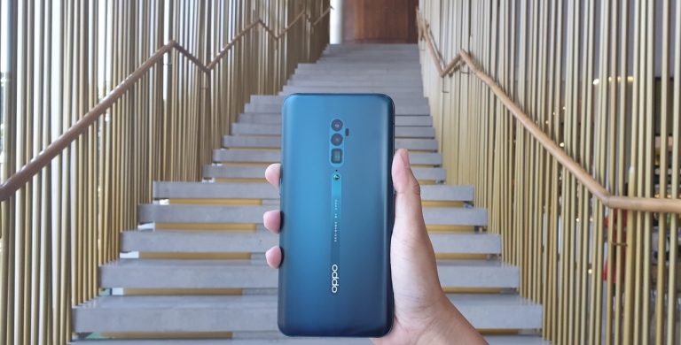 Oppo Reno 10x Zoom için sürpriz destek