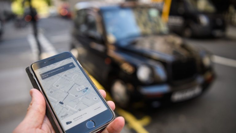 Uber bir ülkeden daha darbe yedi