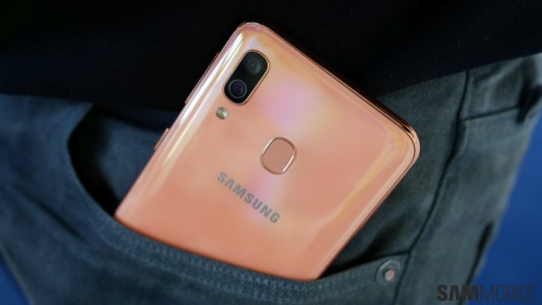 Uygun fiyatlı Galaxy A01 ortaya çıktı!