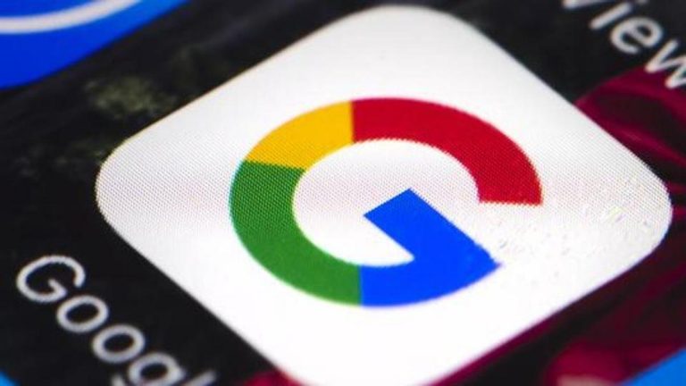 Google yeni yıl kostümünü giydi