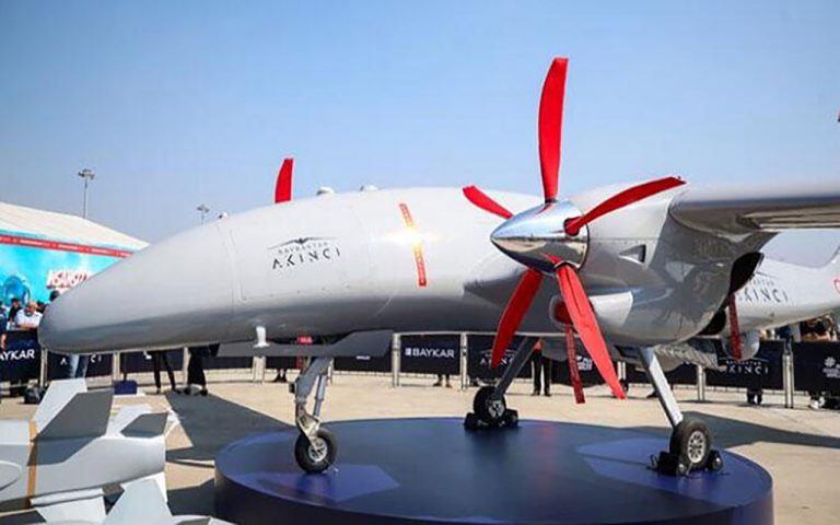 Bayraktar AKINCI TİHA ilk uçuşunu yaptı