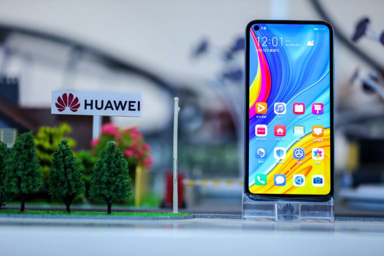 Huawei, Samsung’a meydan okuyacak!