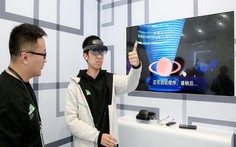 Oppo AR gözlük ve akıllı saat tanıtıldı