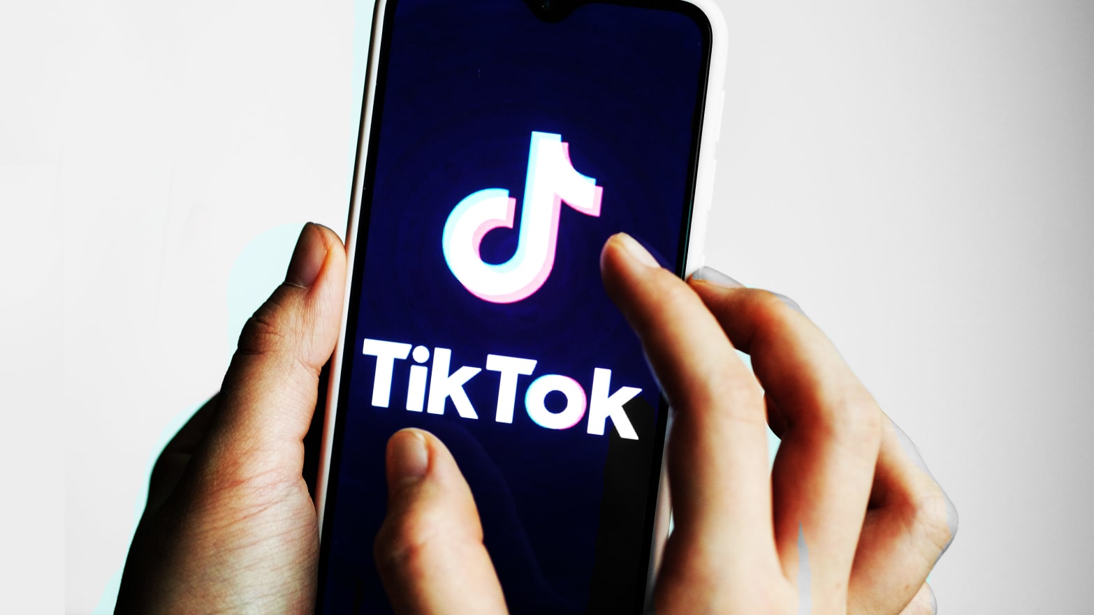 TikTok trendi Google Translate ve Apple AirPods