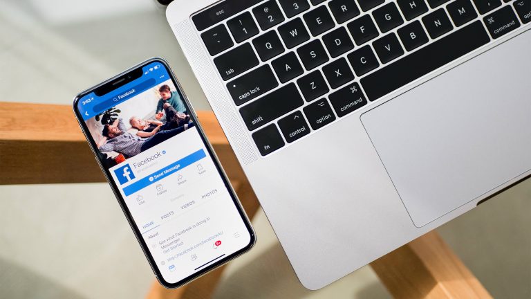 Apple CES 2020’de ne yaptı? Apple vs Facebook!