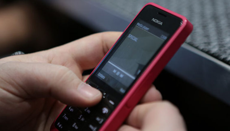 Nokia yeni telefonu ile eskiye dönecek!