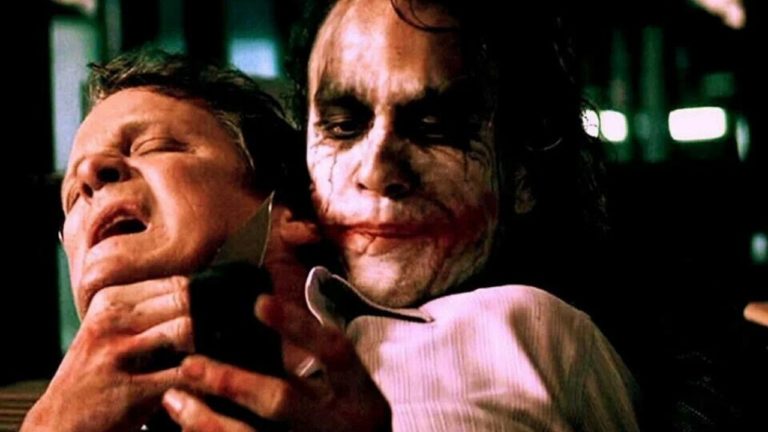 Filmlerdeki kötüler neden iPhone kullanmıyor?