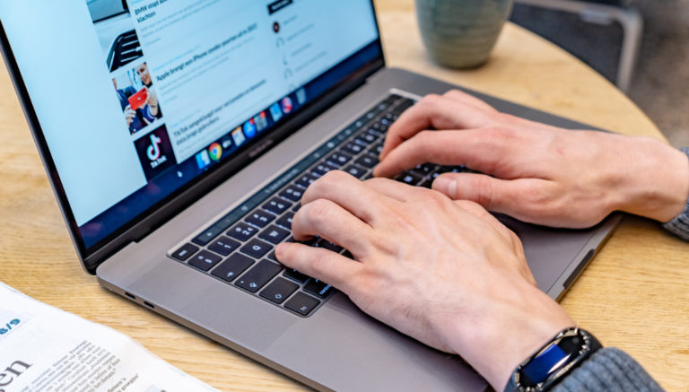 MacBook, Intel işlemcilere veda edecek! İşte tarih