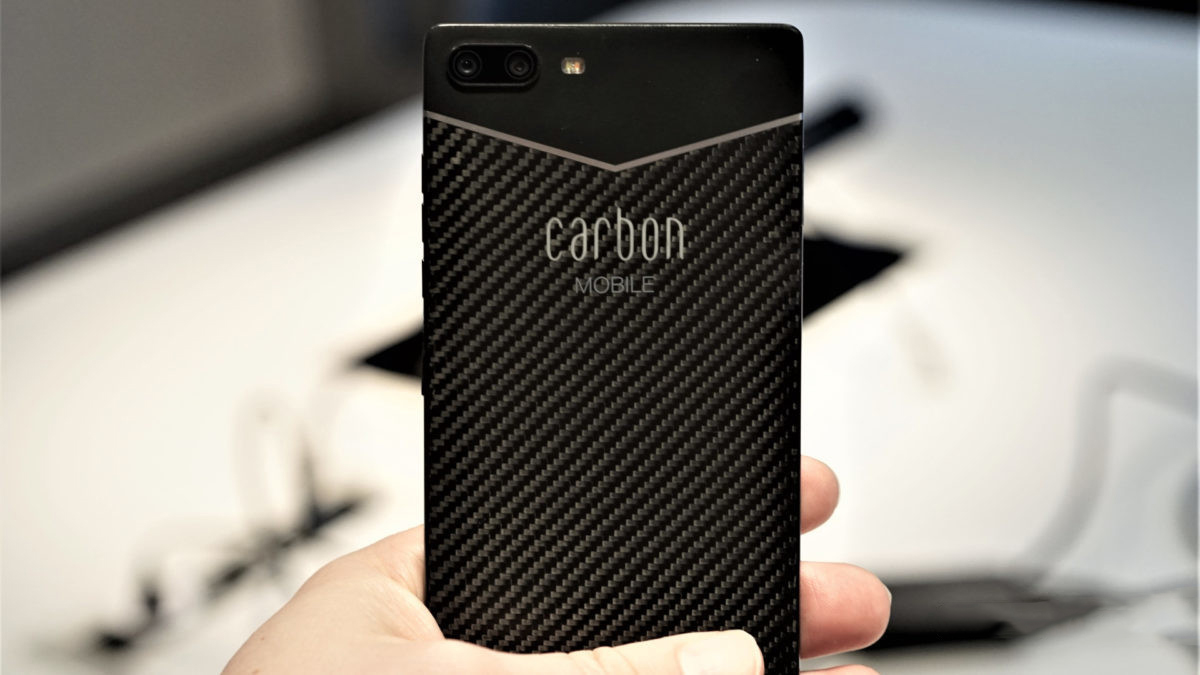 dünyanın ilk karbon fiber telefonu