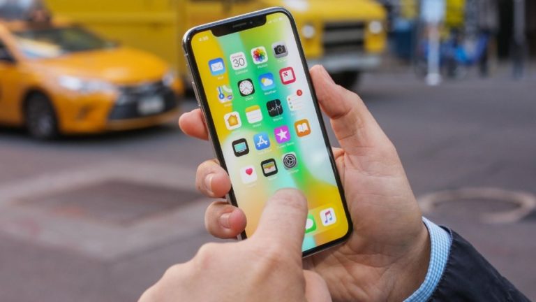 iPhone 12 ve iPhone 9 seri üretimde olabilir!