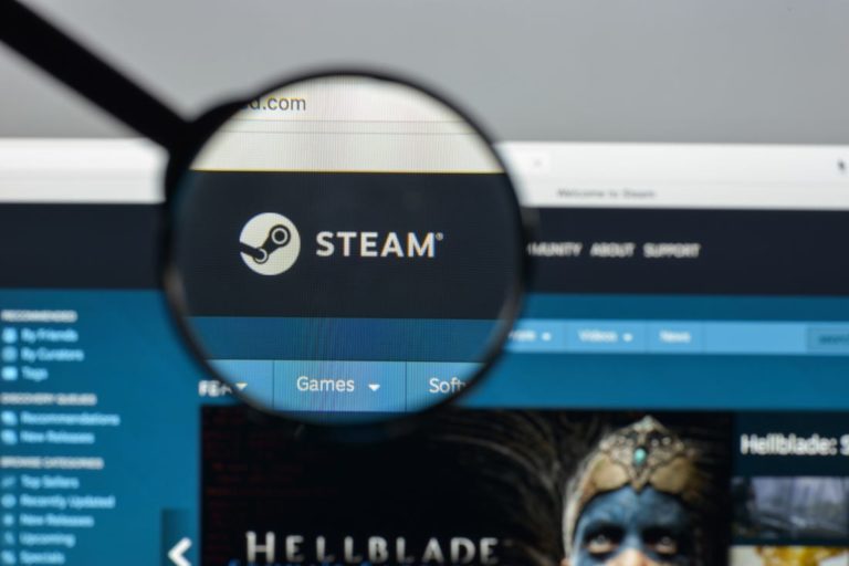Steam rekor kırmaya devam ediyor
